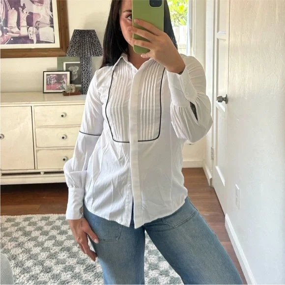 Shop Kultivate White and Navy Button Down Collared Blouse - Picture 8 of 8